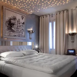 Petit Madeleine Otel